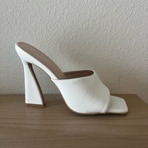 Chunky white Zara heel